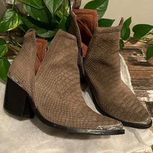 Jeffrey Campbell Cromwell Suede Bootie